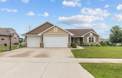 346 ALBERT Way, APPLETON, WI 54915-6426
