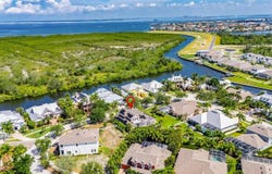 824 ISLEBAY Drive, APOLLO BEACH, FL 33572