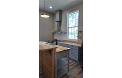 210 Julia St., Yoakum, TX 77995