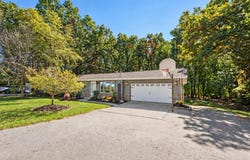 8984 13 Mile Road NE, Rockford, MI 49341