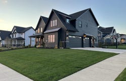 9601 Sweetspire Avenue, St. John, IN 46373