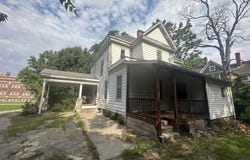 566 Odell AVE, Marshall, MO 65340