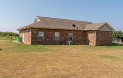 4 S Hillcrest Way, Okemah, OK 74859