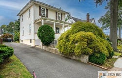 4 S Springfield Avenue, Springfield, NJ 07081