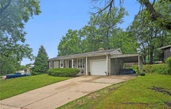 5536 N HIGHLAND Avenue, Kansas City, MO 64118