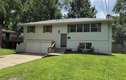 1012 NW A Street, Blue Springs, MO 64015