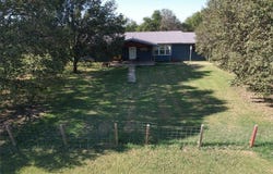 513 E Monroe Street, Maud, OK 74854