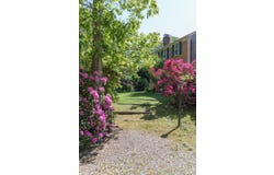 8 School House Village, Oak Bluffs, MA 02557