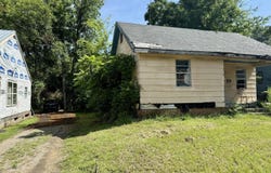 328 Idlewild Street, Jackson, MS 39203