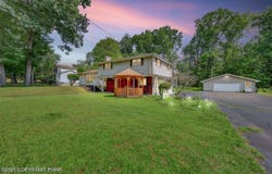 984 Forest Drive, Stroudsburg, PA 18360