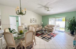 11657 NW 11th St, Pembroke Pines, FL 33026