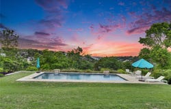 402 Buckeye TRL, West Lake Hills, TX 78746
