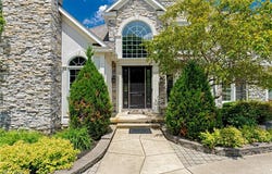 4837 Arbour Green Drive, Bath, OH 44333