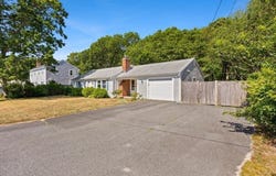 31 Monroe Ln, Yarmouth, MA 02673