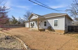 512 Saint Ann St, Fredericksburg, TX 78624