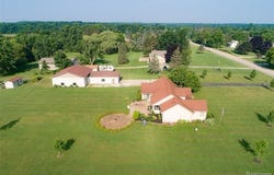 7366 E Maple Avenue, Grand Blanc, MI 48439