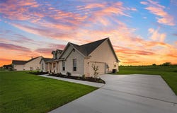 1620 County Road 200, Valley View, TX 76272