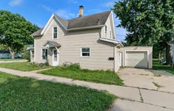 230 E Carroll Street, Portage, WI 53901