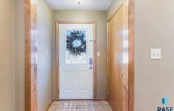 209 S Albert St, Freeman, SD 57029