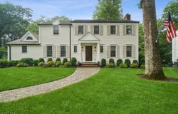 102 Huron Dr, Chatham Twp., NJ 07928-1238