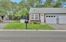 4 Pembroke Lane, Whiting, NJ 08759