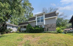 6901 E 140th Terrace, Grandview, MO 64034