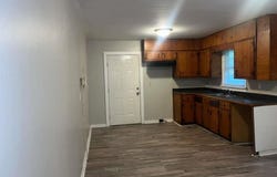 1045 WAVERLY STREET, TARRANT, AL 35217