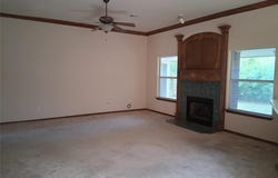 824 SE 38th Street, Moore, OK 73129