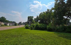 3949 Douglas Drive N, Crystal, MN 55422
