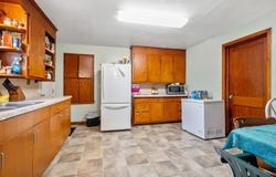 106 S RICHMOND Avenue, GILLETT, WI 54124-9300