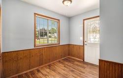 668 Fairfield Avenue NW, Grand Rapids, MI 49504