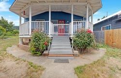 271 E FOURTH AVE, Sutherlin, OR 97479