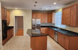 3 Manchur Ct, Raritan Twp., NJ 08822-4038