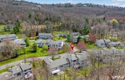 4 Thistle Hollow, Avon, CT 06001