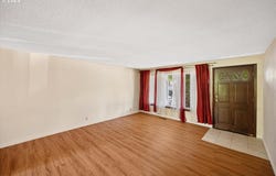 562 WAGON ROAD DR, Salem, OR 97317