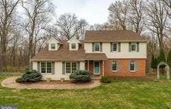 5 CHARCOAL LANE, MOHNTON, PA 19540