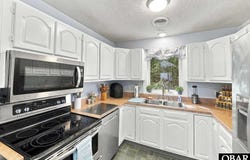210 E Sir Walter Raleigh Drive, Kill Devil Hills, NC 27948