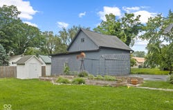 211 N County Line Road, IN 47272