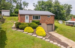 6130 Broad St, South Park, PA 15129