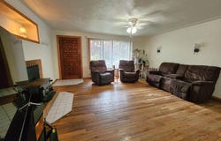 5090 Windsor Island Rd N, Keizer, OR 97303