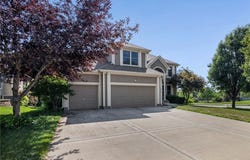10008 N Marsh Avenue, Kansas City, MO 64157