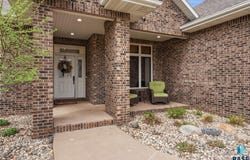 5801 S Copperhead Dr, Sioux Falls, SD 57108