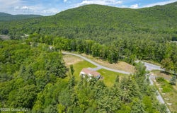 7 Mountainview Terrace, Queensbury, NY 12845