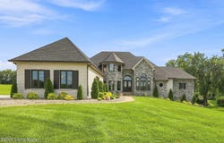 486 Chesterfield Way, Simpsonville, KY 40067
