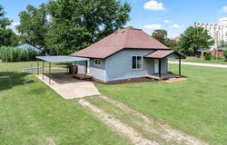 121 N Osage, Argonia, KS 67004