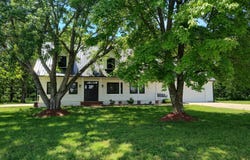 4181 S 105th Road, Bolivar, MO 65613