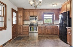 712 FREDERICKS HALL RD, BUMPASS, VA 23024