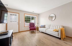 1229 Highpoint Curve, Shakopee, MN 55379