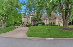 12613 Sherwood Street, Leawood, KS 66209