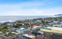 1330 NE Highway 101, Lincoln City, OR 97367